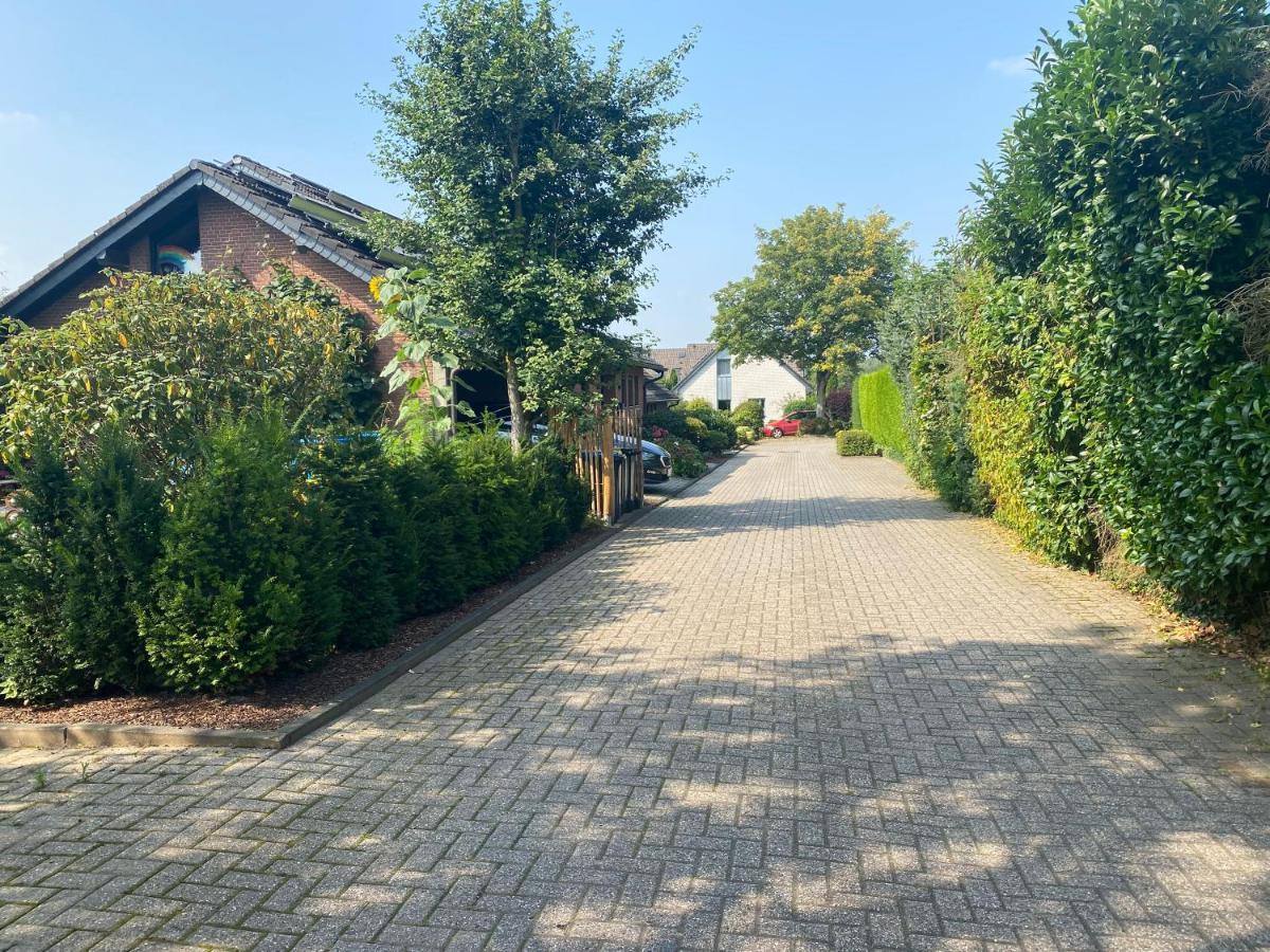 Moderne Ferienwohnung mit Retro-Charme Wulfrath Exterior foto